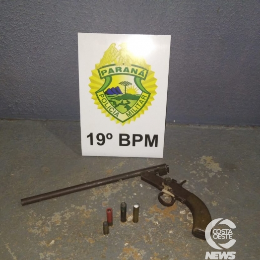 Filha entrega arma à polícia após pai atirar contra vizinho em Santa Helena