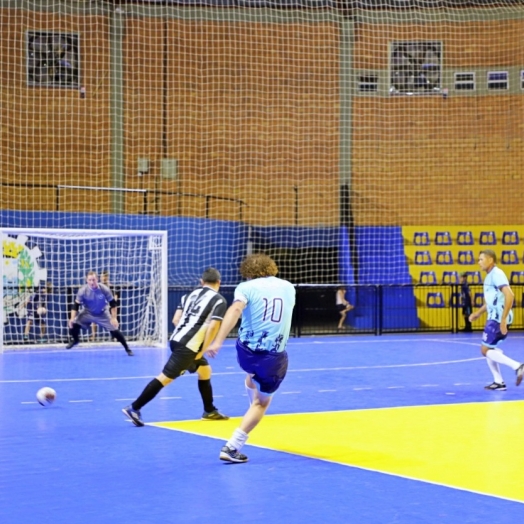 Foi dada a largada no Campeonato Municipal de Futsal Quarentinha em Itaipulândia