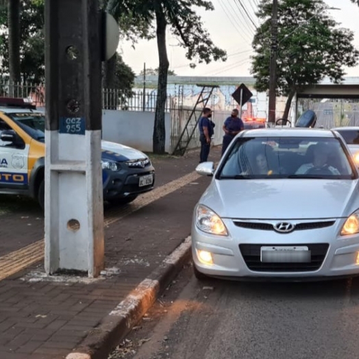 Forças de segurança e prefeitura de Foz do Iguaçu reforçam fiscalização com barreiras sanitárias