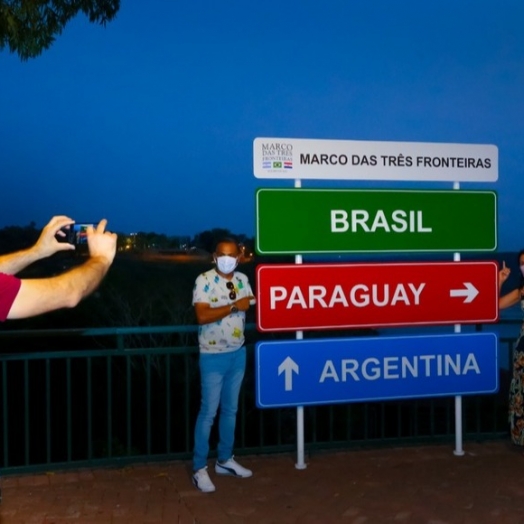 Foz do Iguaçu atrai 33,6 mil turistas nos primeiros dias de 2021