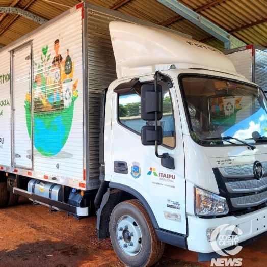 Frota renovada: Departamento de Coleta e Reciclagem de Santa Helena recebe dois novos caminhões