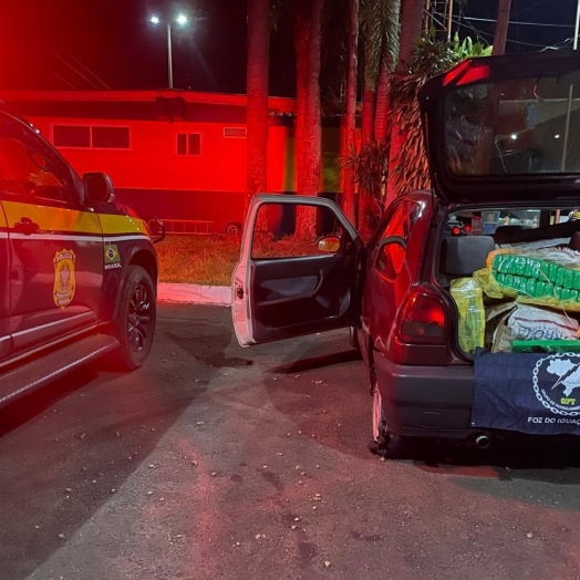 Fuga frustrada: PRF intercepta 200 quilos de maconha na BR-277