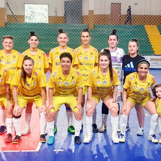 Futsal feminino garante vaga para as semifinais do Campeonato Paranaense da Série Prata