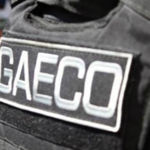 Gaeco cumpre mandados de busca e apreensão e de prisão preventiva de delegado e policiais civis de Quedas do Iguaçu