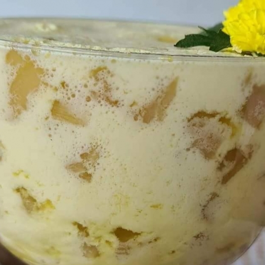 Gelado de abacaxi