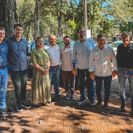 Gleisi Hoffmann participa de assinatura de convênios entre Itaipu e Lindeiros em Santa Helena