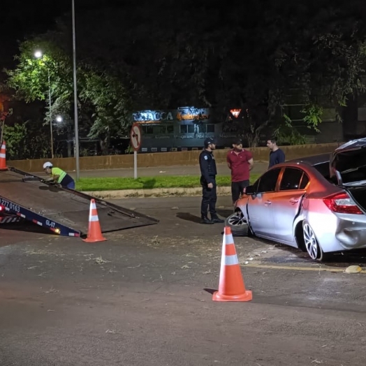 GM de São Miguel do Iguaçu presta apoio a condutor e passageiro após colisão na BR 277
