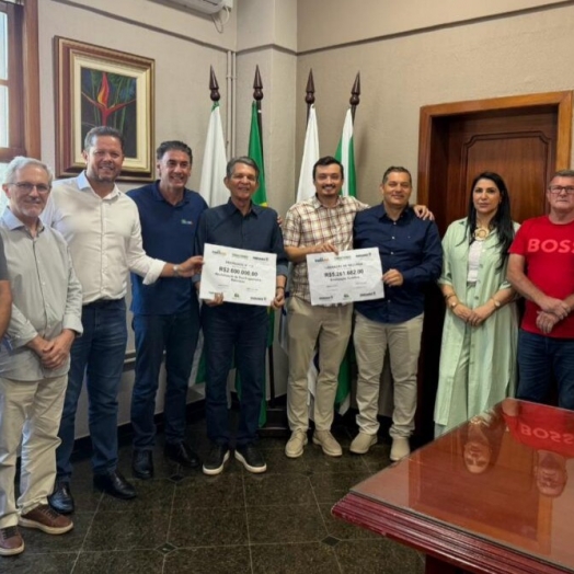 Governo do Estado garante repasse de R$ 5,2 milhões para nova sinalização turística em Foz do Iguaçu