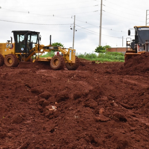 Governo Municipal inicia terraplenagem para a construção da supercreche Soeli Manente