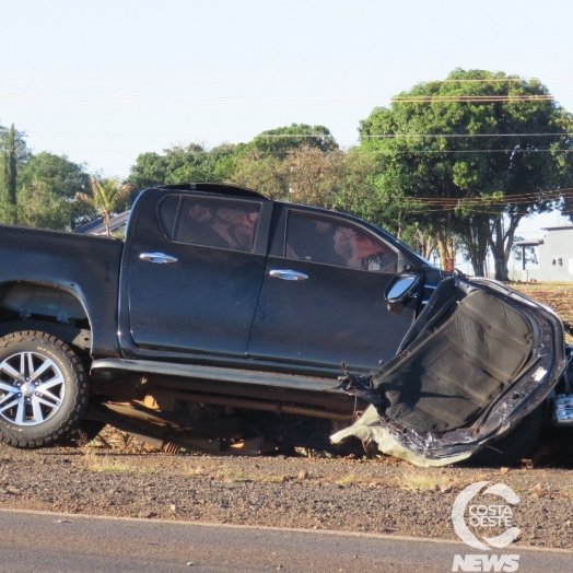 Grave acidente na PR 488 deixa duas pessoas feridas em Santa Helena