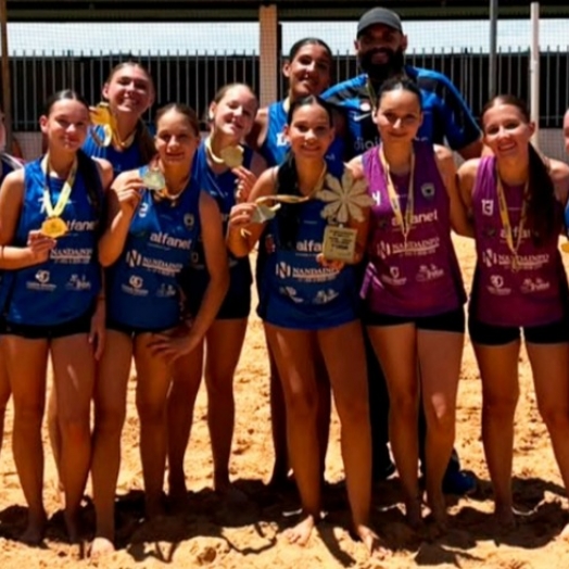 Handebol de praia feminino de São Miguel do Iguaçu conquista título dos Jogos da Juventude do Paraná