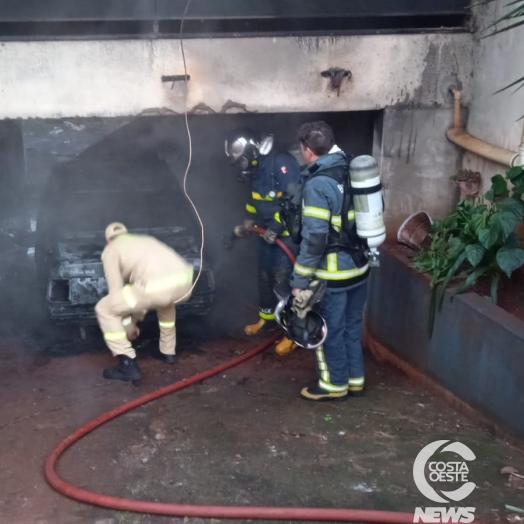 Incêndio consome casa em Medianeira