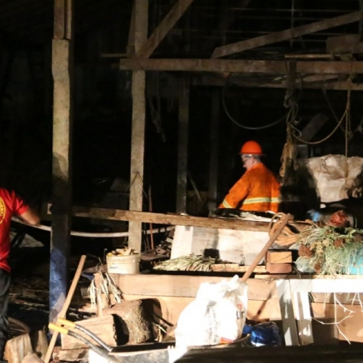 Incêndio na zona rural de Itaipulândia é combatido pela defesa civil do município