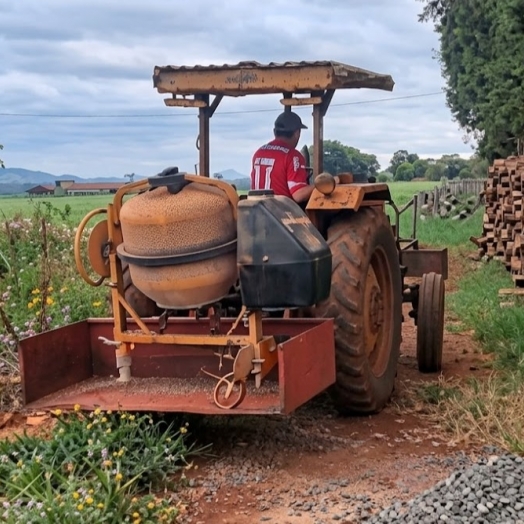 Inusitado: vitória do Grêmio em clássico termina com betoneira recolhida e brincadeira entre comunitários; entenda
