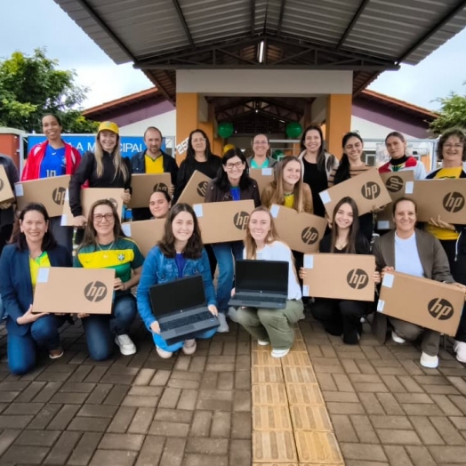 Investimento em tecnologia fortalece a educação municipal de Santa Helena
