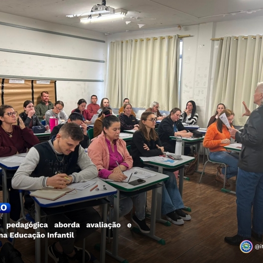 Itaipulândia: Formação pedagógica aborda avaliação e registros na educação Infantil