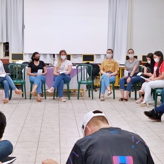 Itaipulândia promove ações sobre saúde mental na adolescência com jovens do Colégio Estadual Costa e Silva