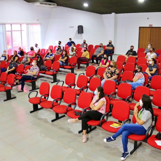Itaipulândia: Secretaria de Saúde promove formação para professores da Rede Pública Municipal de Ensino