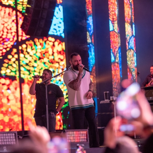 Jorge e Mateus e Dennis reúnem 60 mil pessoas na terceira noite da Fespop Festival