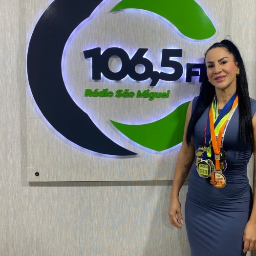 Laura Cagliari brilha no Beach Tennis e projeta carreira profissional em São Miguel do Iguaçu