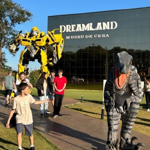 Lindeiros pagam tarifa solidária em abril no Dreams Park Show e Eco Park Foz