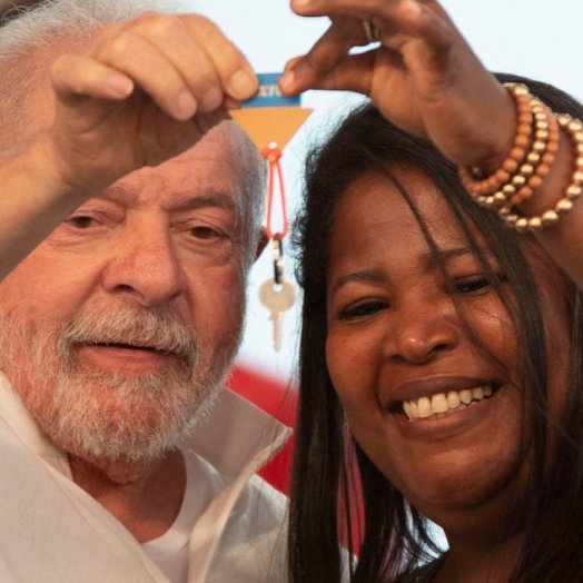 Lula assina medida provisória que retoma o Minha Casa, Minha Vida
