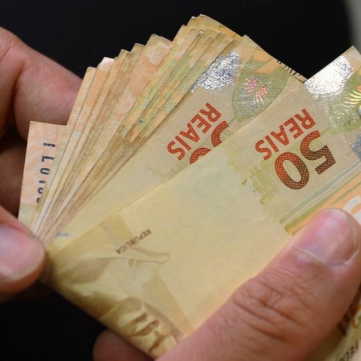 Lula assinará MP do salário mínimo de R$ 1.320 até 1º de maio