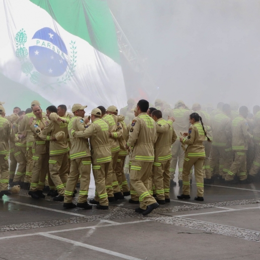 Maior contratação em dez anos: 419 bombeiros vão começar a atuar em todo o Paraná