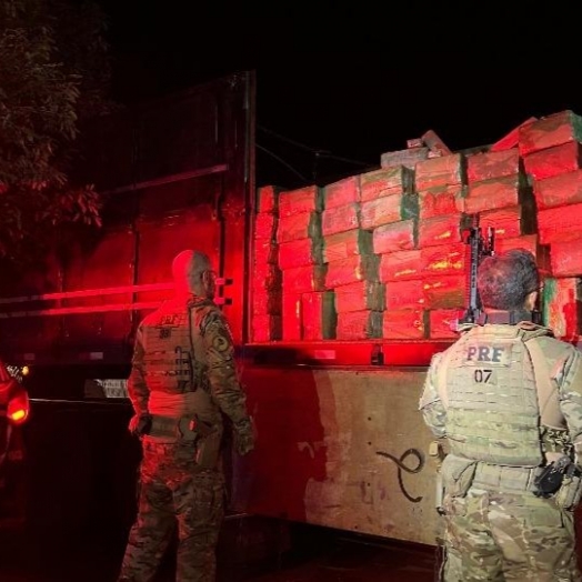 Mais de 1,5 tonelada de maconha que saiu de Santa Helena é apreendida pela PRF