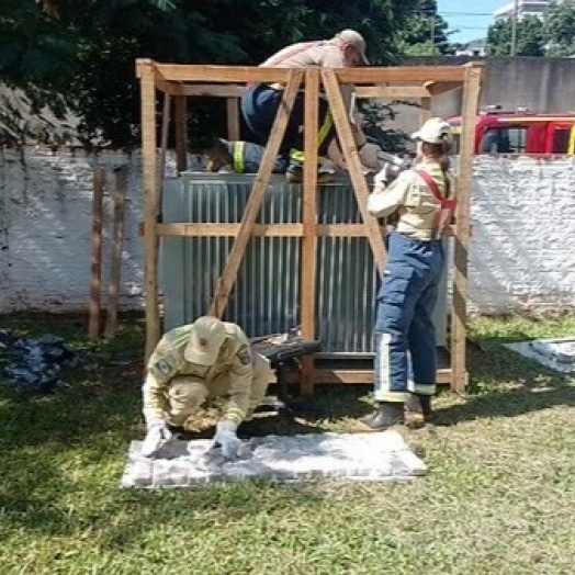 Mais de 100 kg de maconha são encontrados escondidos dentro de transformador de energia, em Foz do Iguaçu