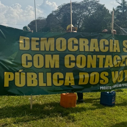 Manifestação em São Miguel do Iguaçu reúne apoiadores de movimento nacional