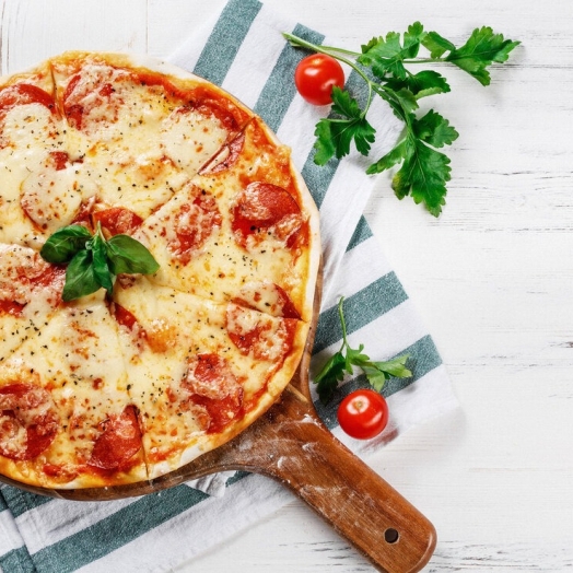 Massa de pizza super fácil com 3 ingredientes