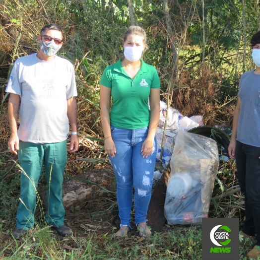 Materiais são descartados de forma irregular às margens de rodovias em Santa Helena