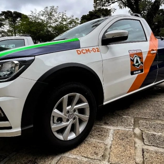 Medianeira recebe veículo e equipamentos para a defesa civil
