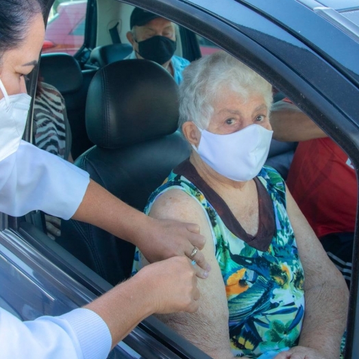 Medianeira terá drive-thru de vacinação neste final de semana