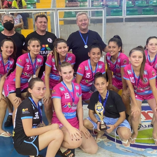 Missal Futsal Feminino fica com o 2º lugar na 1ª etapa do Circuito Oeste de Futsal