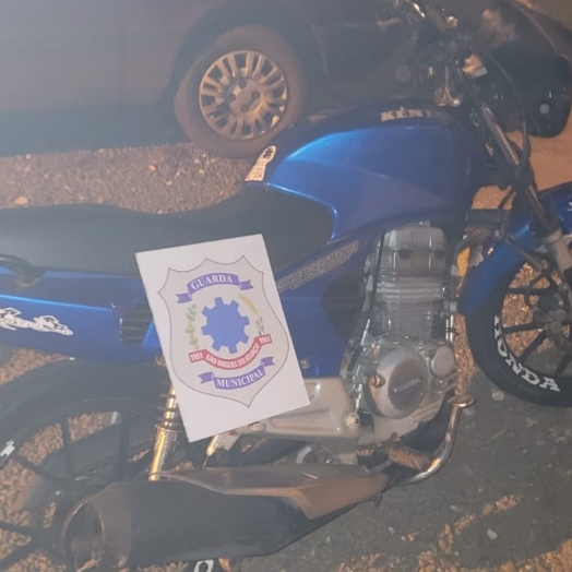 Motociclista faz manobra perigosa em frente ao colégio e acaba detido pela GM de São Miguel do Iguaçu