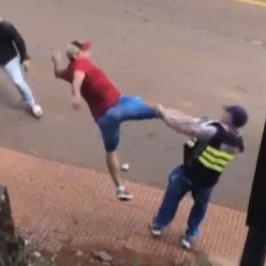 Mototaxistas e caminhoneiros entram em confronto em Ciudad del Este