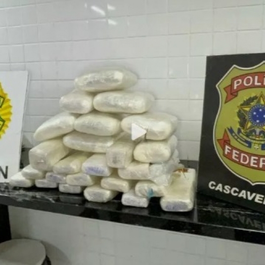 Mulher é flagrada com quase 19 kg de droga em ônibus na BR-277
