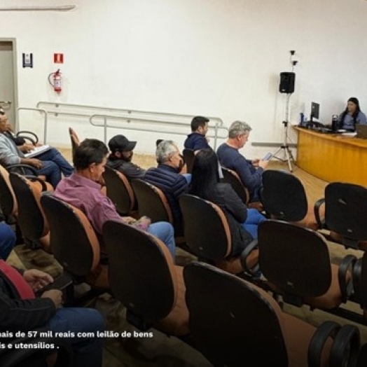 Município de Itaipulândia arrecada mais de 57 mil reais com leilão de bens inservíveis, enfeites natalinos, móveis e utensílios