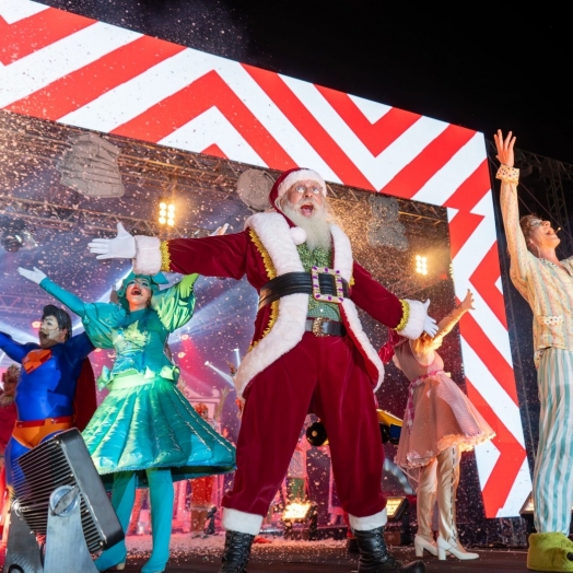 Natal Águas e Luzes leva milhares de pessoas ao Gramadão de Itaipu, na Vila A