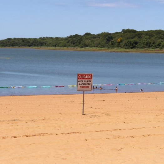 Nova rede protege banhistas contra o ataque de piranhas na prainha de Itaipulândia