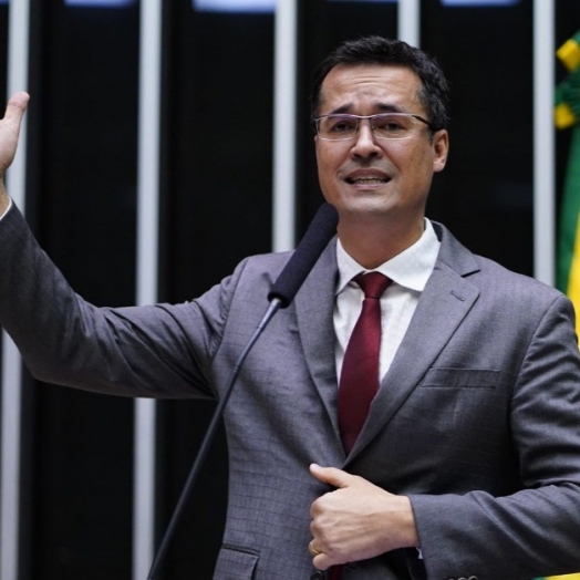 Nunes Marques suspende decisão que indeferiu candidatura de Deltan