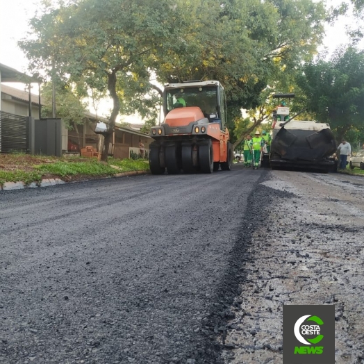 Obras de recapeamento asfáltico iniciam no bairro Vila Rica em Santa Helena