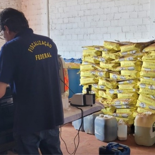 Operação apreende 45 toneladas de agrotóxicos e 61 toneladas de sementes ilegais no Paraná