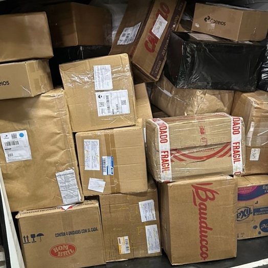 Operação da Receita Federal apreende R$ 100 mil em mercadorias estrangeiras