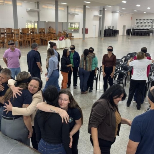 Palestra motivacional promove reflexão e valorização dos servidores da Assistência Social