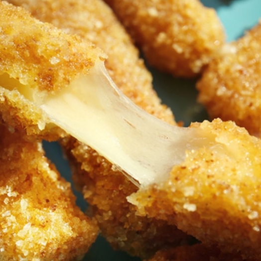 Palitos de Mussarela (Sticks de mussarela)