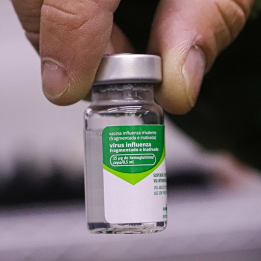 Paraná antecipa vacinação contra a gripe e campanha começa na próxima terça-feira