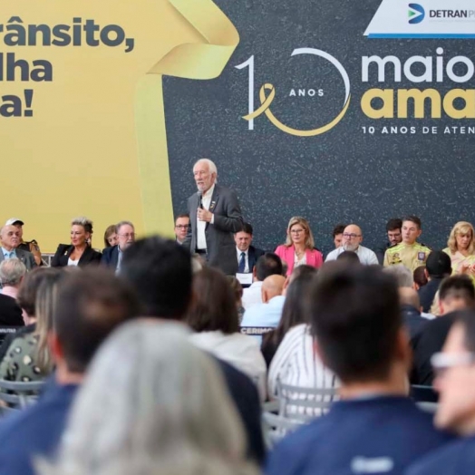 Paraná lança campanha Maio Amarelo com ações educativas e entrega de veículos ao Detran